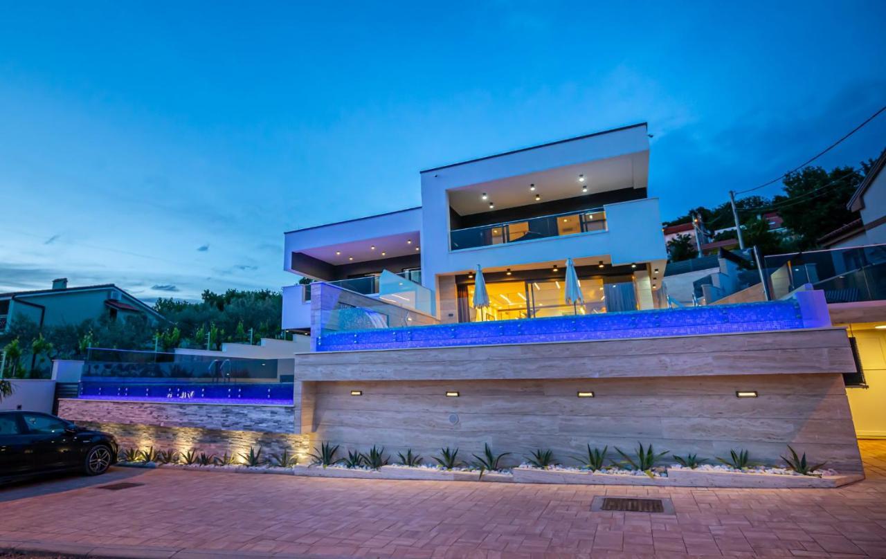 Villa Marassi With Heated Pool, Hot Tub And Sauna Crikvenica Extérieur photo