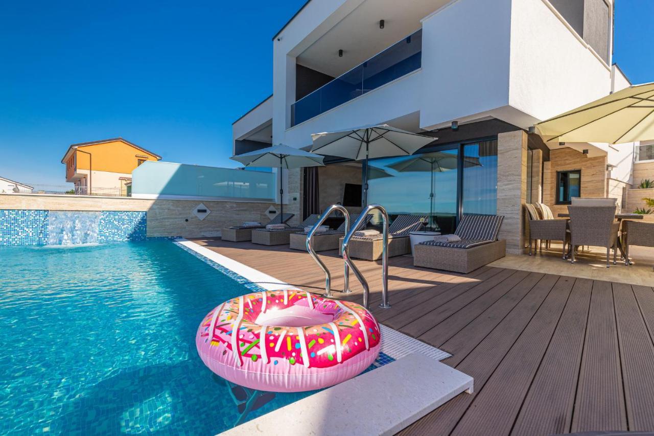 Villa Marassi With Heated Pool, Hot Tub And Sauna Crikvenica Extérieur photo