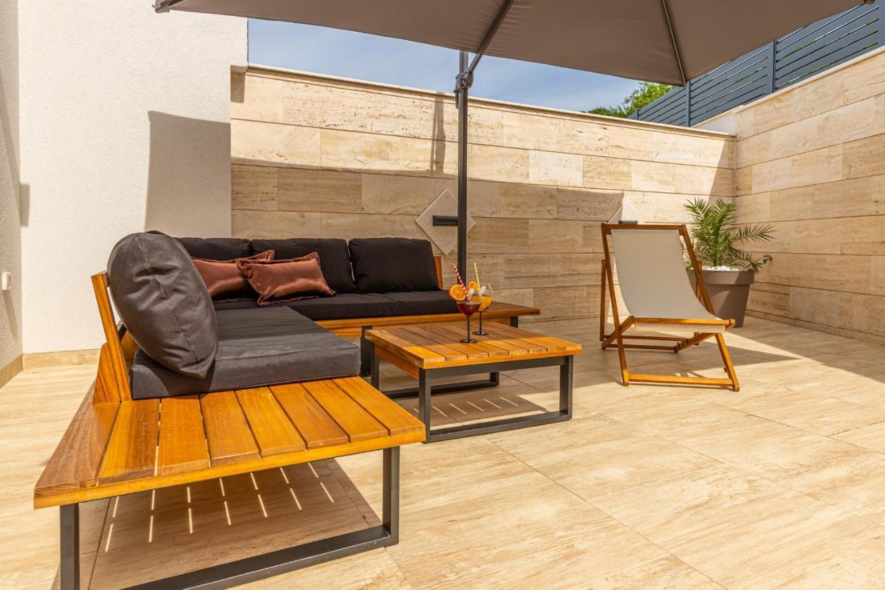 Villa Marassi With Heated Pool, Hot Tub And Sauna Crikvenica Extérieur photo