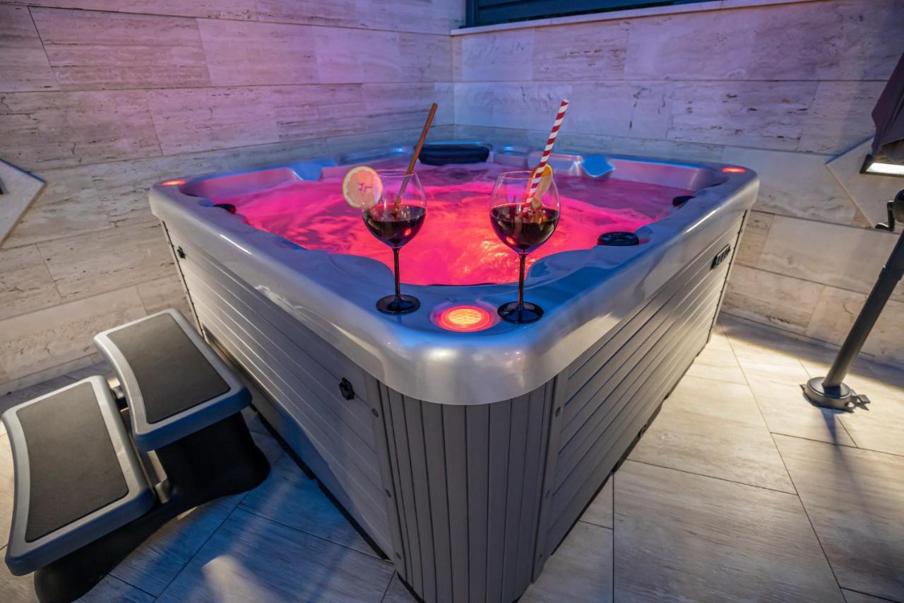 Villa Marassi With Heated Pool, Hot Tub And Sauna Crikvenica Extérieur photo