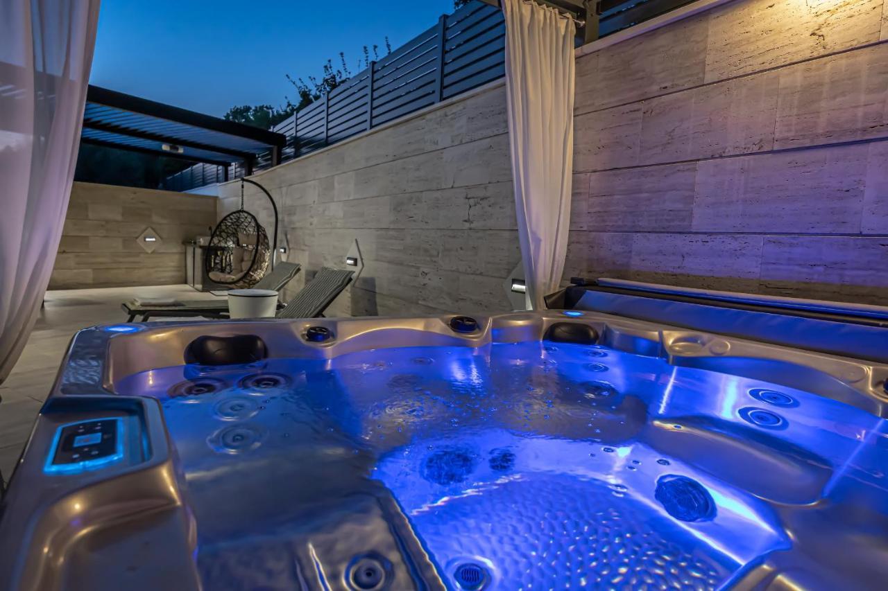 Villa Marassi With Heated Pool, Hot Tub And Sauna Crikvenica Extérieur photo