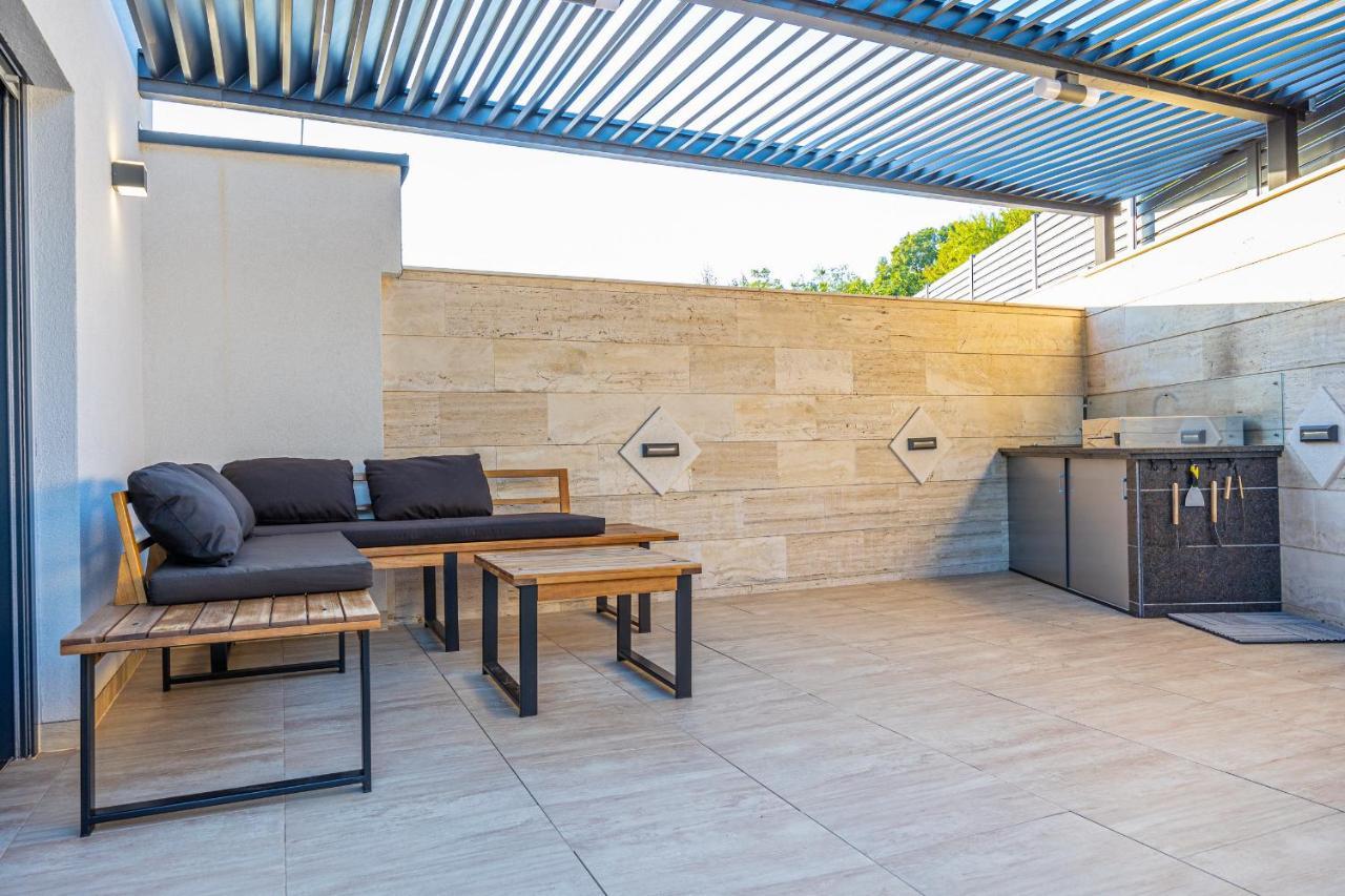 Villa Marassi With Heated Pool, Hot Tub And Sauna Crikvenica Extérieur photo